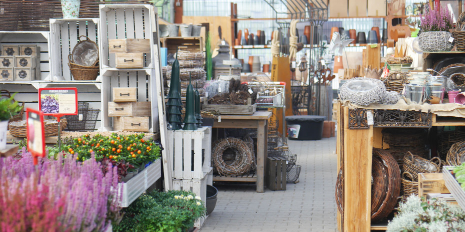 Alle Produkte im Markt  mit Verkaufsetiketten  zu bestücken, kostet Zeit.  Da kommen die zeitsparenden MDE-Druckgeräte gerade recht.