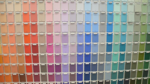 Privathaushalte in Österreich renovieren zwar wieder etwas mehr, aber Wandfarben verzeichneten 2025 dennoch ein Umsatzminus.