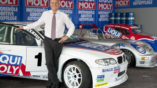 „In der Wahrnehmung der Autofahrer und der Fachwelt sind wir kein One-Hit-Wonder, sondern haben uns als Seriensieger an der Spitze der Charts etabliert“, meint Ernst Prost, geschäftsführender Gesellschafter von Liqui Moly. „In der Wahrnehmung der Autofahrer und der Fachwelt sind wir kein One-Hit-Wonder, sondern haben uns als Seriensieger an der Spitze der Charts etabliert“, meint Ernst Prost, geschäftsführender Gesellschafter von Liqui Moly.