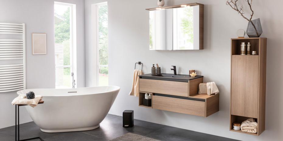 Stauraum ist ein großes Thema, nicht erst seit diesem Jahr. Fackelmann bietet hier zahlreiche Lösungen, beispielsweise bei der Serie Vita. Stauraum ist ein großes Thema, nicht erst seit diesem Jahr. Fackelmann bietet hier zahlreiche Lösungen, beispielsweise bei der Serie Vita.