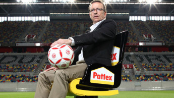 Henkel versteigert Pattex-Trainerstühle von Fortuna Düsseldorf