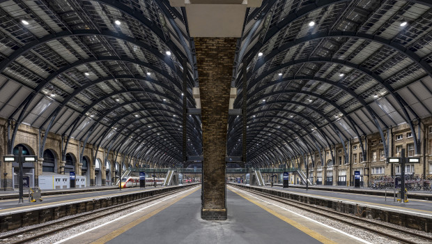 Die neue Beleuchtung in der Station Kings Cross in London.