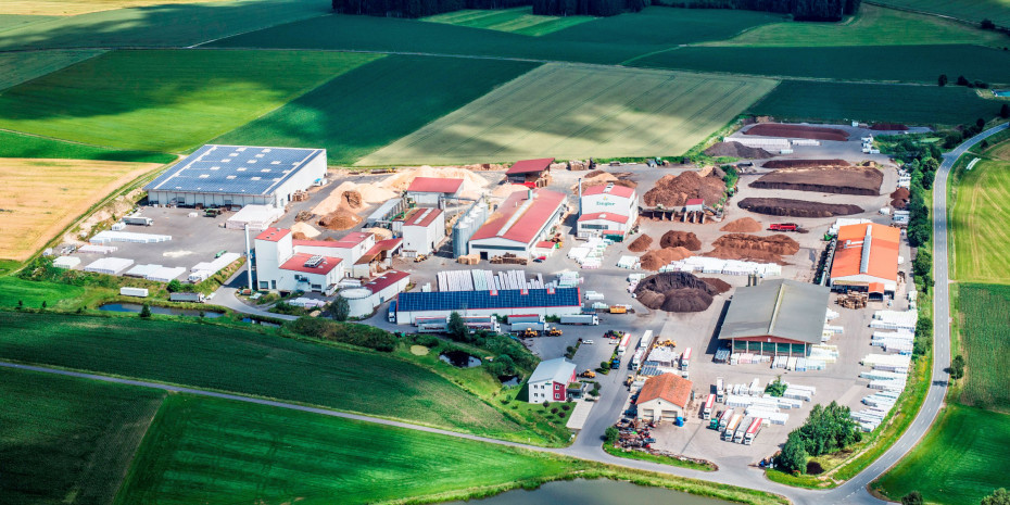 Der Stammsitz des Unternehmens befindet sich in Stein bei Plößberg in der Oberpfalz.