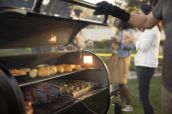 Der Smoke Fire ist ein neuer Pellet-Grill-Ofen. 