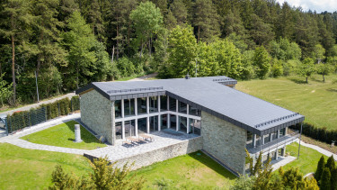 Fischer und Begamo unterstützen nachhaltige Unternehmensentwicklung