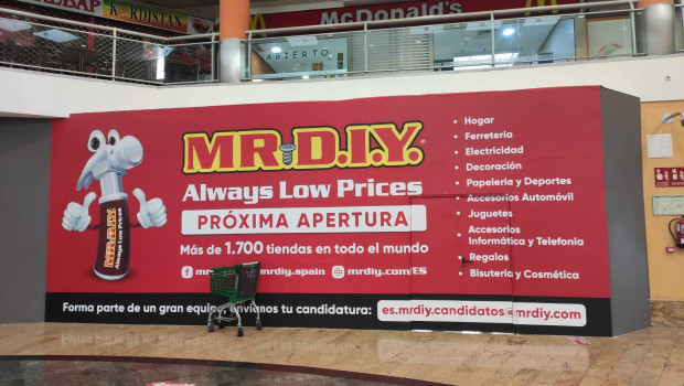 Die zweite Eröffnung von Mr. DIY in Spanien steht unmittelbar bevor. Im Einkaufszentrum Gedafe wird bereits dafür geworben.