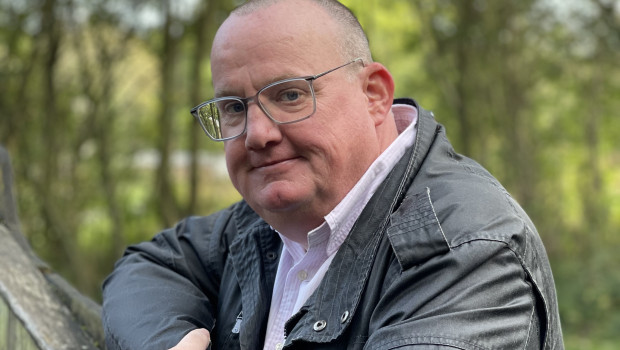 Bernhard ter Hürne scheidet aus gesundheitlichen Gründen aus dem operativen Geschäft aus. 