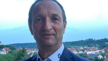 Thomas Kramer spricht für Erdenhersteller im IVG