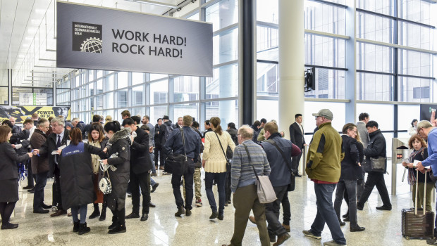 Auch die Baumarktbranche ist stark von den Einschränkungen im Messegeschäft betroffen. Am folgenreichsten bisher ist die Absage der Eisenwarenmesse in Köln.