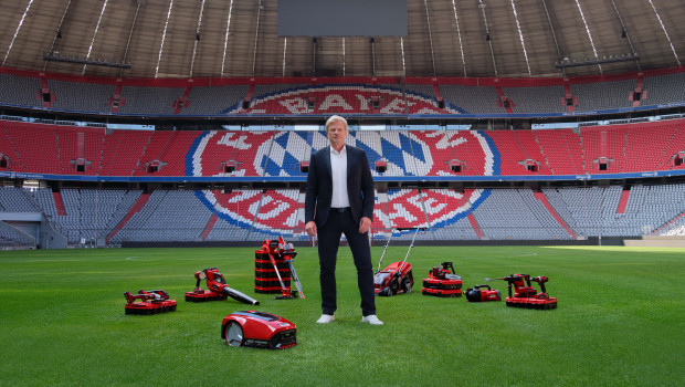 Oliver Kahn steht für die Marketingkampagne der Einhell Germany AG