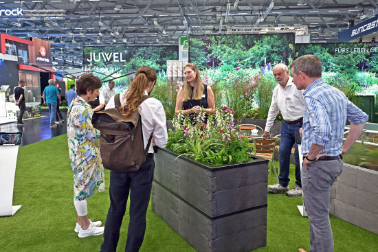 Juwel hat auf der Spoga+Gafa sein neues Aquagrow-System vorgestellt. Juwel hat auf der Spoga+Gafa sein neues Aquagrow-System vorgestellt.