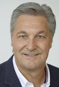 Hannemann war über 39 Jahr im Unternehmen beschäftigt. Hannemann war über 39 Jahr im Unternehmen beschäftigt.