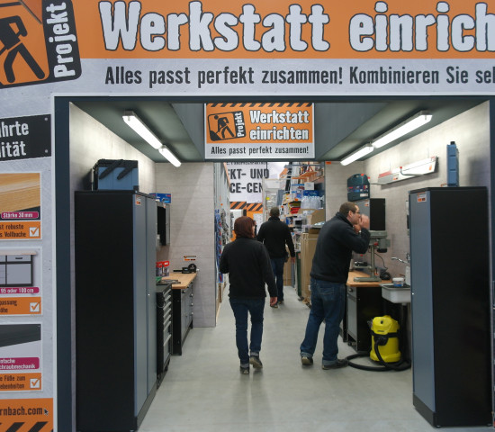 Hier zeigt sich: Hornbach will ein "Projektbaumarkt" sein.