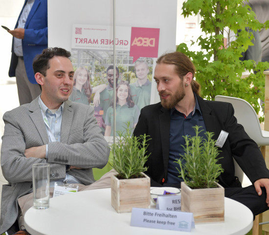 Oliver Ginestier von EDRA/GHIN im Gespräch mit diy-Redakteur Lukas Gangl.