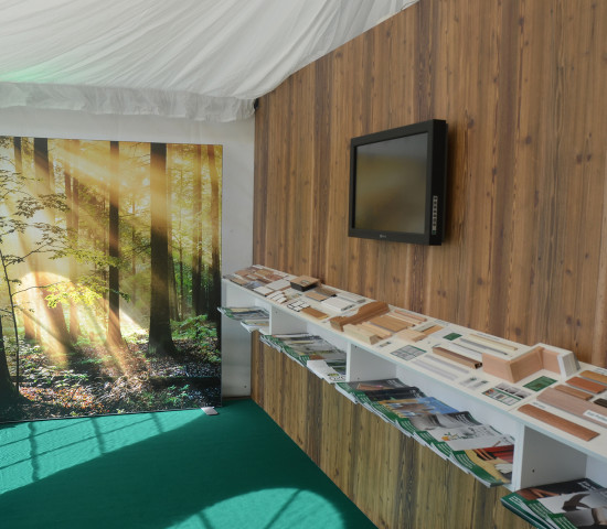 Im Festzelt stand das Thema Digitaldruck im Vordergrund.