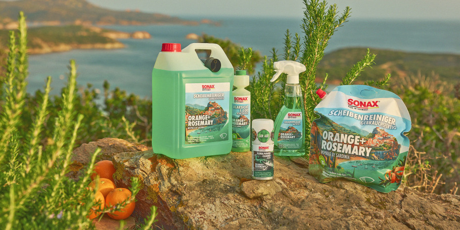 Die Duftrichtung „Orange + Rosemary“ findet sich in zahlreichen Produkten wie dem „Scheibenreiniger Gebrauchsfertig“ oder dem „Cockpitpfleger Matteffect“. Er soll Urlaubsgefühle wecken.