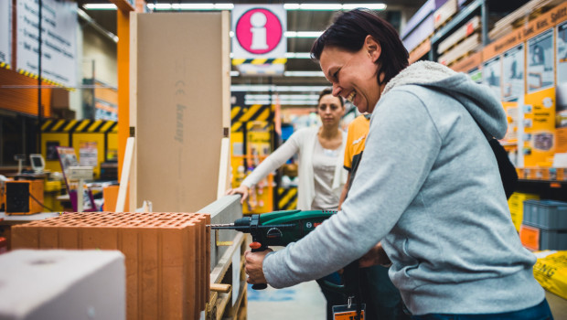 Frauenpower trifft Powertools: "Women at work"-Kurse von Hornbach.

