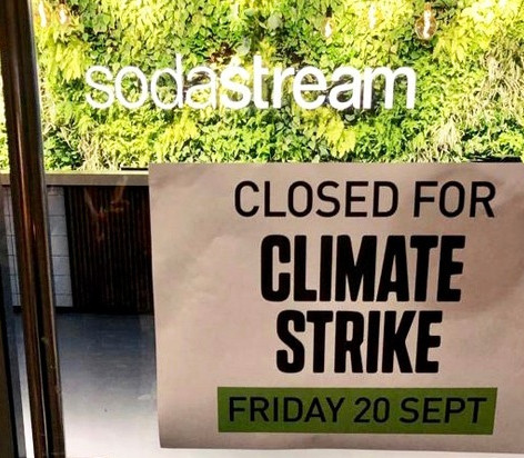 Eine solidarische Ausnahme: Sodastream schließt sein Headoffice in Israel und stellt seine Online-Verkaufsaktivitäten für heute ein.