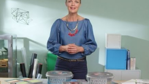 TV-Moderatorin Eva Brenner hat das neue Studio von Schöner Wohnen-Farbe eingeweiht. TV-Moderatorin Eva Brenner hat das neue Studio von Schöner Wohnen-Farbe eingeweiht.