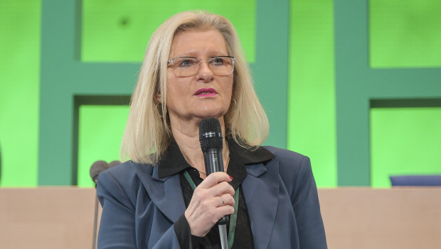 Susanne Jäger, hier beim BHB-Kongress 2025, arbeitet seit mehr als 40 Jahren bei Hornbach und gehört seit rund 20 Jahren dem Vorstand an. Susanne Jäger, hier beim BHB-Kongress 2025, arbeitet seit mehr als 40 Jahren bei Hornbach und gehört seit rund 20 Jahren dem Vorstand an.
