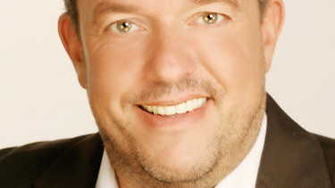 Torsten Toeller zieht sich aus dem Tagesgeschäft zurück