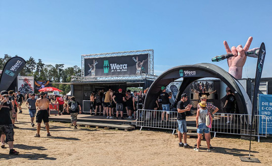 Der Wera-Stand auf dem Festivalgelände.