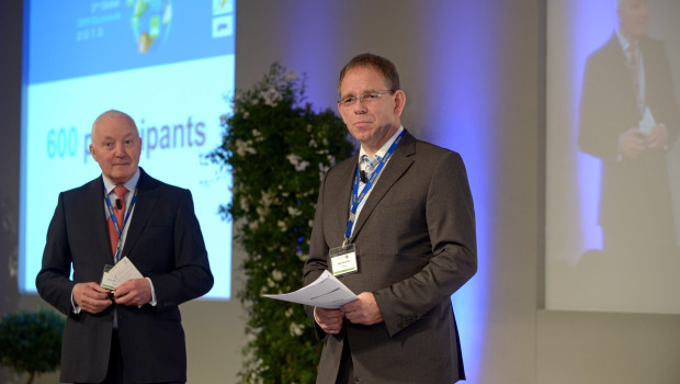 Die Fediyma- und Edra-Geschäftsführer Ralf Rahmede (r.) und John Herbert - hier beim Summit in Rom - arbeiten mit ihren Teams bereits am Kongress in Madrid.