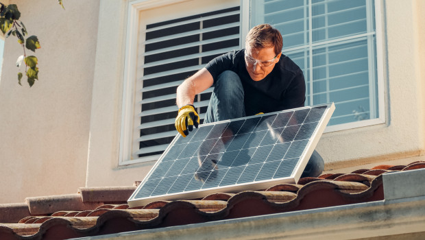 Durch den Wunsch nach Energieunabhängigkeit werden vermehrt Solaranlagen mit Speicher verwendet.