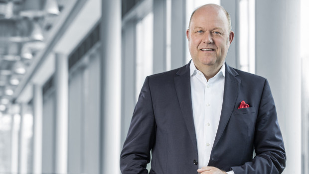 Der HDE-Präsident spricht sich für fairen Wettbewerb aus – über die EU-Grenzen hinweg.&nbsp;