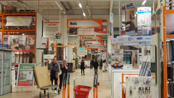 Deutsche kaufen mit mehr Vorsicht ein