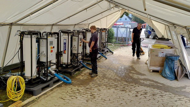 Die Wasseraufbereitungsanlagen von Kärcher Futuretech ist in Ahrweiler im Fluthilfe-Einsatz.