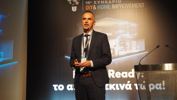 Prokopis Karydakis ist mit seinem Verlag Organisator der Kongresses. Prokopis Karydakis ist mit seinem Verlag Organisator der Kongresses.