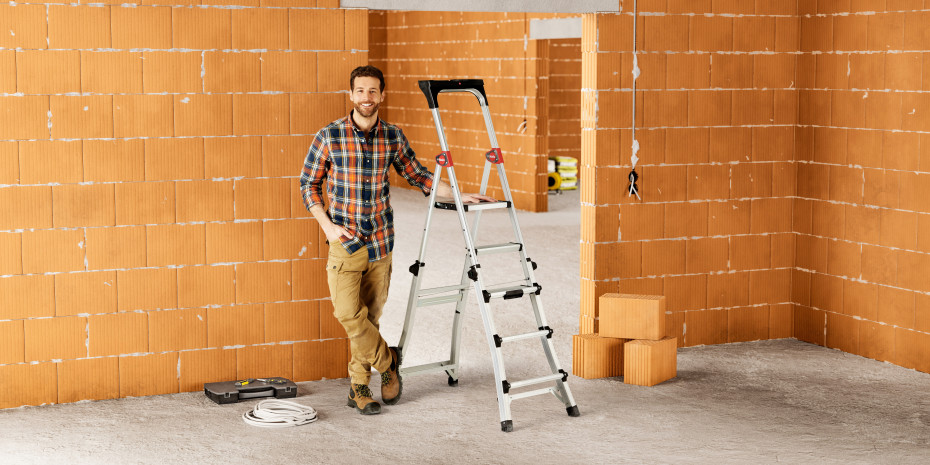 Die Aluminium-Teleskop-Stehleiter TL 100 ist eine Neuheit im Sortiment.