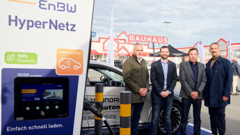 Bauhaus nimmt Schnellladestandort für E-Autos in Betrieb