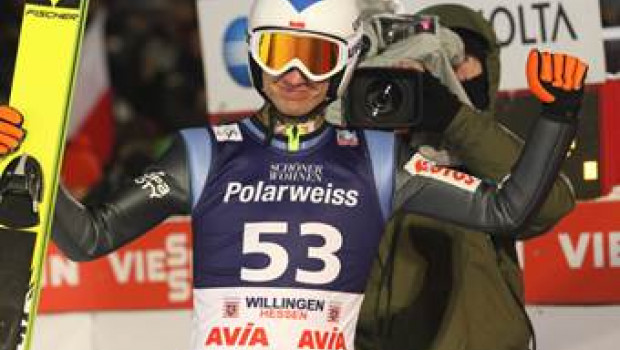 Schöner Wohnen Polarweiss ist offizieller Sponsor des FIS Skisprung Weltcups in Willingen.