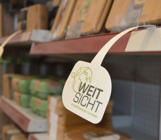 Mit diesen "Weitsicht"-Wobblern werden die Kunden auf nachhaltige Produkte hingewiesen.