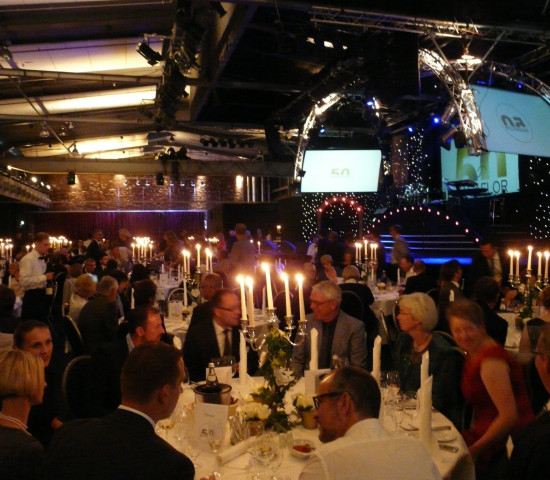 Jubiläumsnacht bei Kerzenschein: Mit rund 400 Gästen feierte die Sagaflor ihren 50. Geburtstag.
