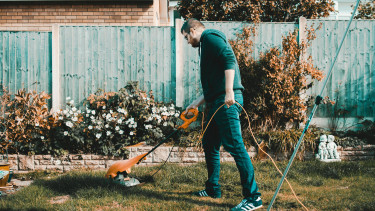 Männer verbringen etwas mehr Zeit im Garten