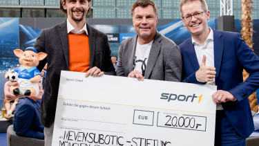 Schöner Wohnen Polarweiss unterstützt Neven-Subotic-Stiftung