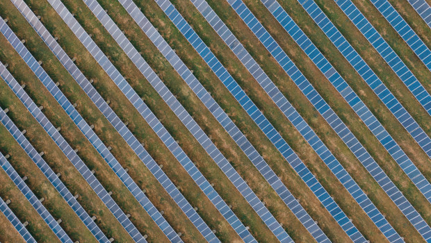 Beispielbild eines Solarparks.