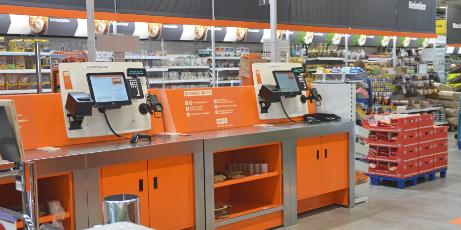 Der Self-Checkout hat sich fest im Handel etabliert, auch in den Baumärkten.