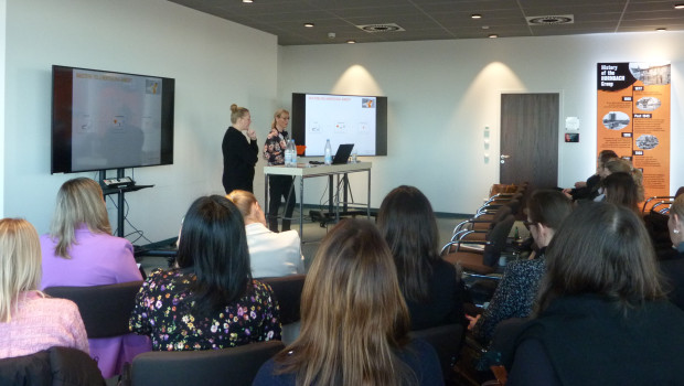 Ina Claßen und Karoline Iwersen von Brands for Talents sprachen darüber, warum eine diverse Belegschaft wichtig für den Erfolg von Unternehmen ist.&nbsp;