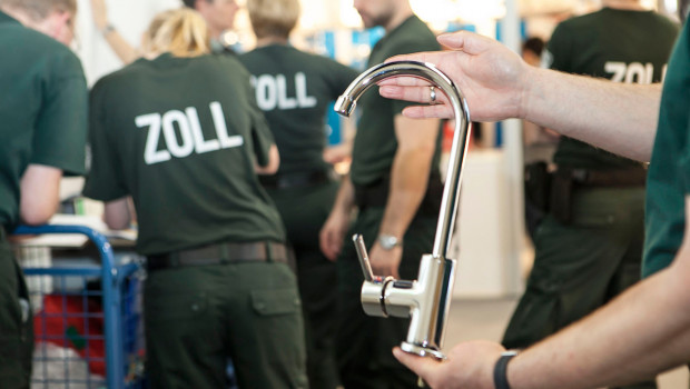 Auf der ISH beschlagnahmte der Zoll zahlreiche Plagiate. Auf der ISH beschlagnahmte der Zoll zahlreiche Plagiate.