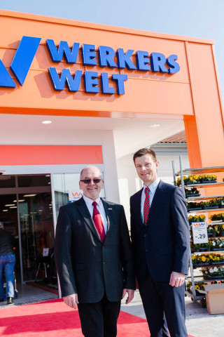 Klaus Bothmann, Geschäftsführer Baustoff Bothmann, und Rainer Sammer, Bereichsleiter Werkers Welt Vertrieb
Klaus Bothmann, Geschäftsführer Baustoff Bothmann, und Rainer Sammer, Bereichsleiter Werkers Welt Vertrieb
