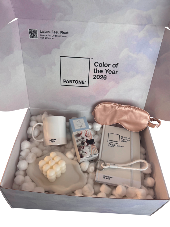 Der bauschige Weißton ist exklusiv von Alpina im 2,5-Liter-Gebinde mit Alpina x Pantone-Branding erhältlich.&nbsp;