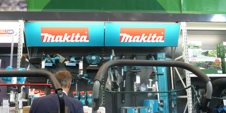 Neben den Makita-Akkuwerkzeugen für die Werkstatt gibt es nun auch die passende Akku-Ausrüstung für den Garten. Neben den Makita-Akkuwerkzeugen für die Werkstatt gibt es nun auch die passende Akku-Ausrüstung für den Garten.