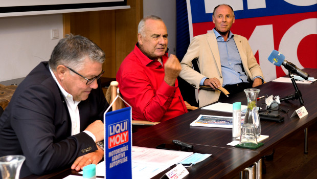 In einer Pressekonferenz informierten (von links) Peter Baumann, Ernst Prost und Harti Weirather über die Partnerschaft. 