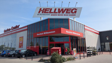 So groß sind die Märkte von Hellweg und Baywa Bau & Garten