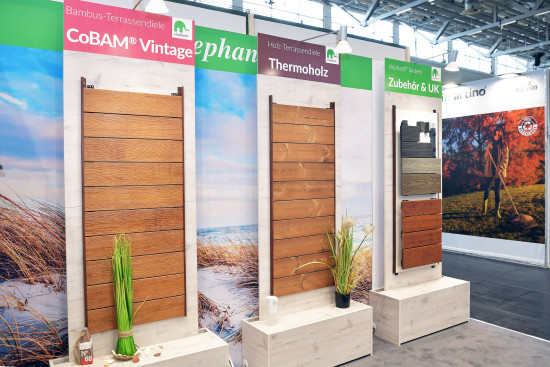 Neu für die kommende Saison: Terrassendielen aus thermobehandeltem Holz aus Deutschland sowie Bambus.
