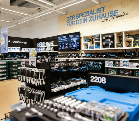 In Hamburg hat am 19. Mai 2016 am Jungfernstieg der erste Clas Ohlson-Markt in Deutschland aufgemacht.
